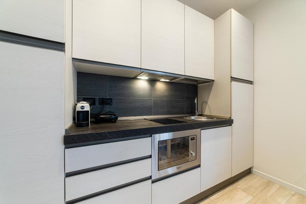 Fashion Apartment Silver Болонья Экстерьер фото